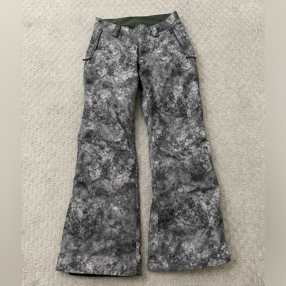 Women’s Northface Gray Camo Snowpants - Picture 1 of 11